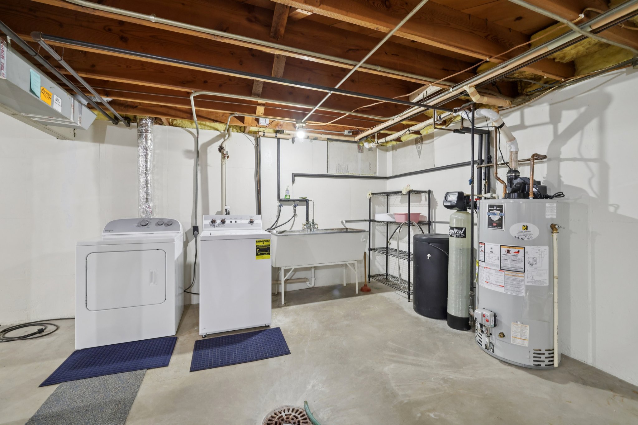 Tompkins Dr-S0110-048.jpg