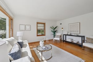 Tompkins Dr-S0110-018.jpg