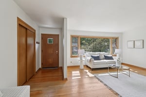 Tompkins Dr-S0110-022.jpg