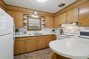 Tompkins Dr-S0110-029.jpg