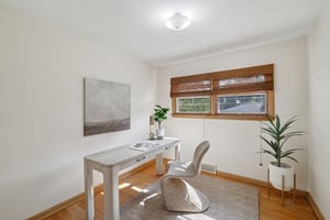 Tompkins Dr-S0110-033.jpg