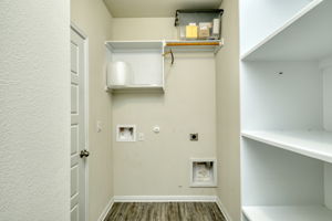 Pantry/Laundry Room