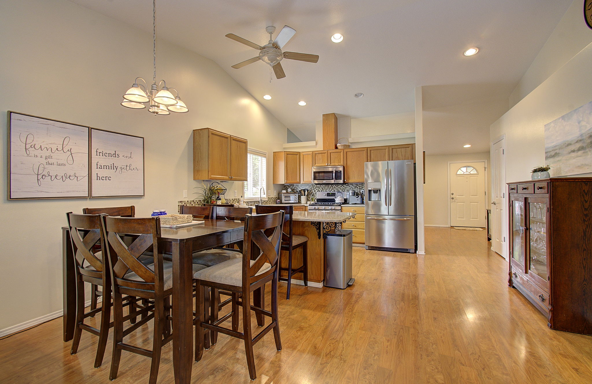 02 dining area - kitchen