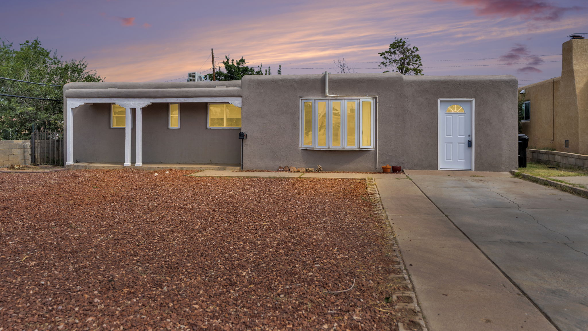 10005 Los Arboles Ave NE