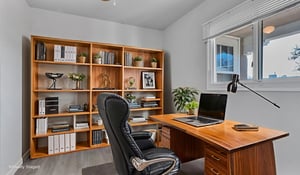 DSC03880 virtually staged.jpeg