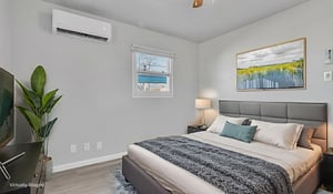 DSC03913 virtually staged.jpeg