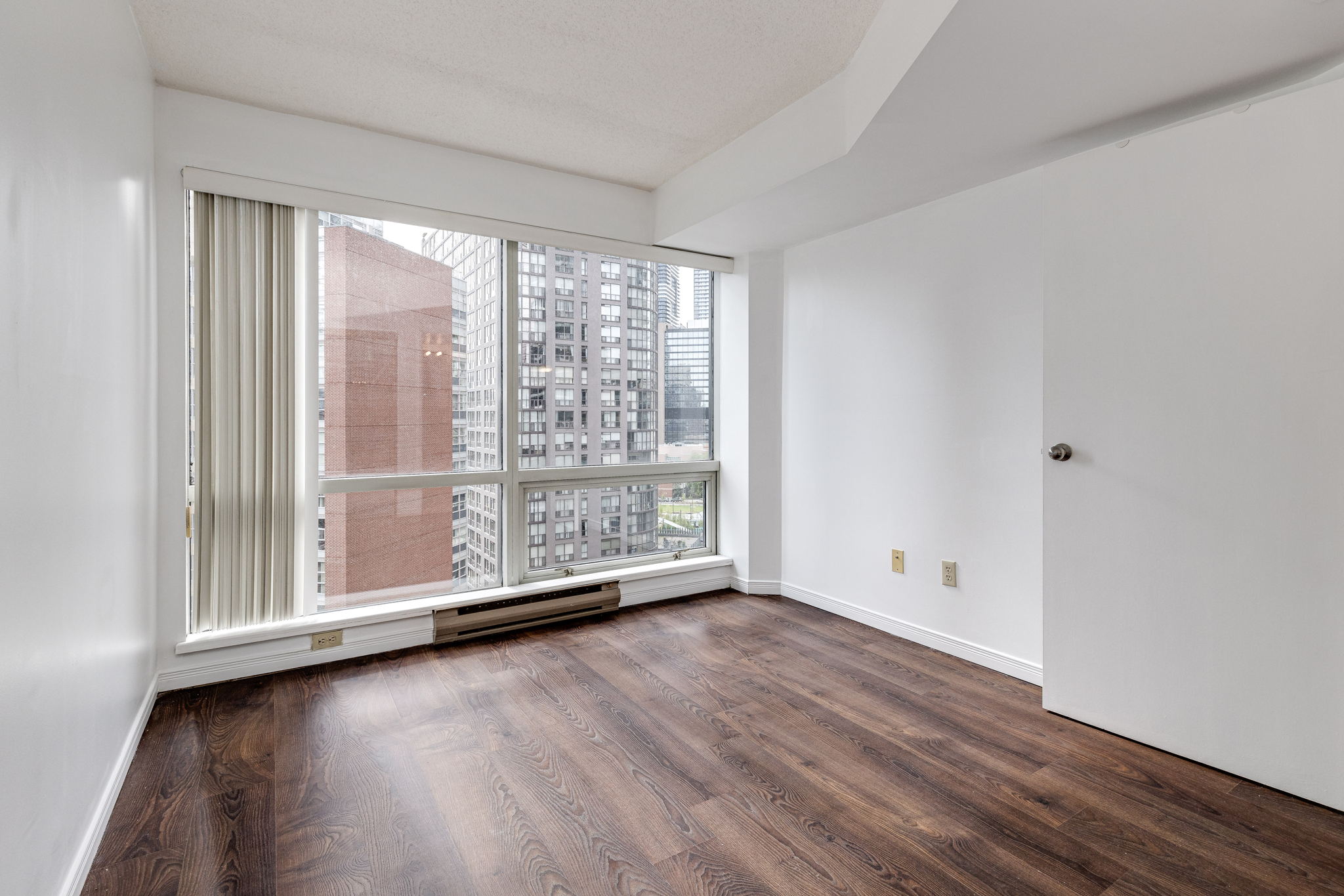 Toronto property showcase — delivered property photograph 16