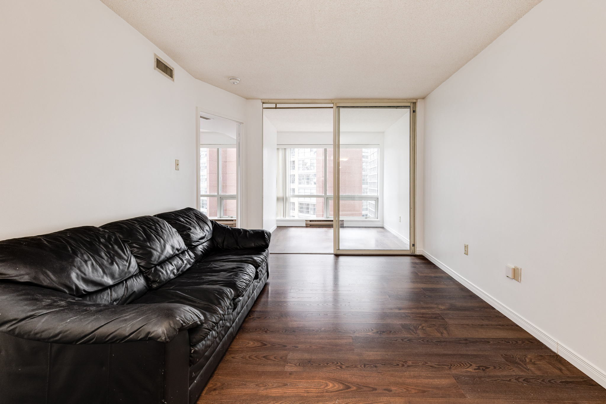 Toronto property showcase — delivered property photograph 11