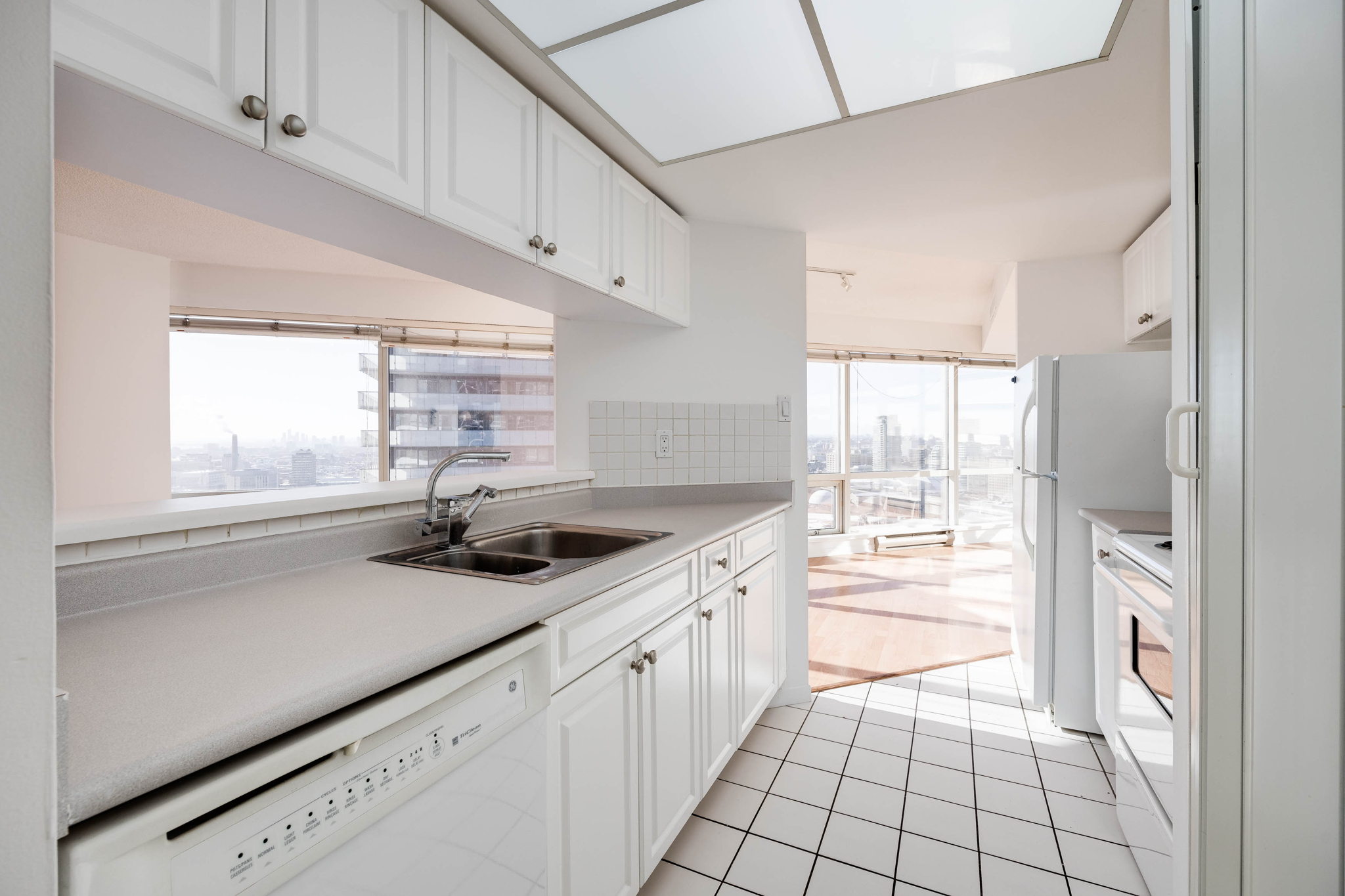 Toronto property showcase — delivered property photograph 15
