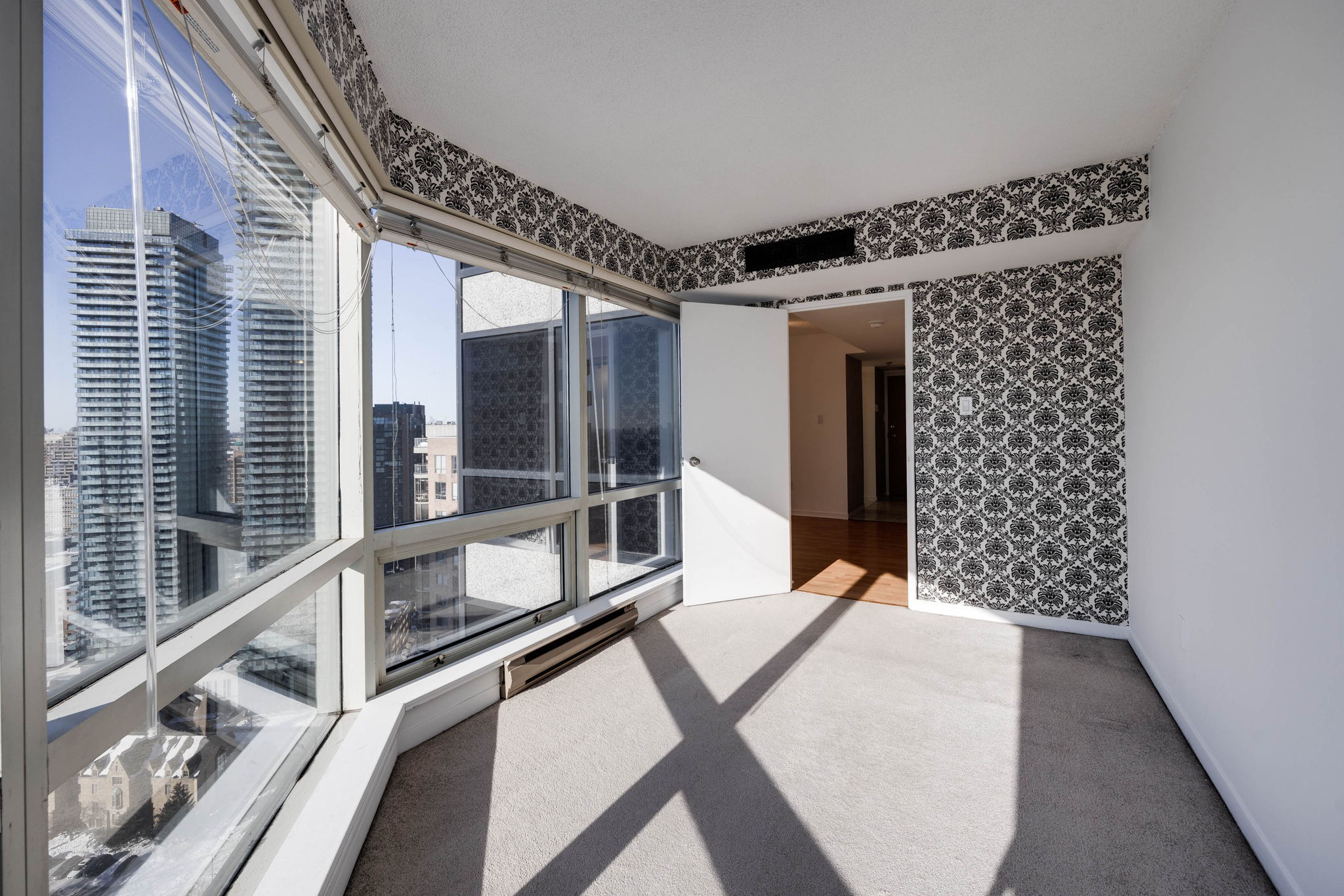 Toronto property showcase — delivered property photograph 19