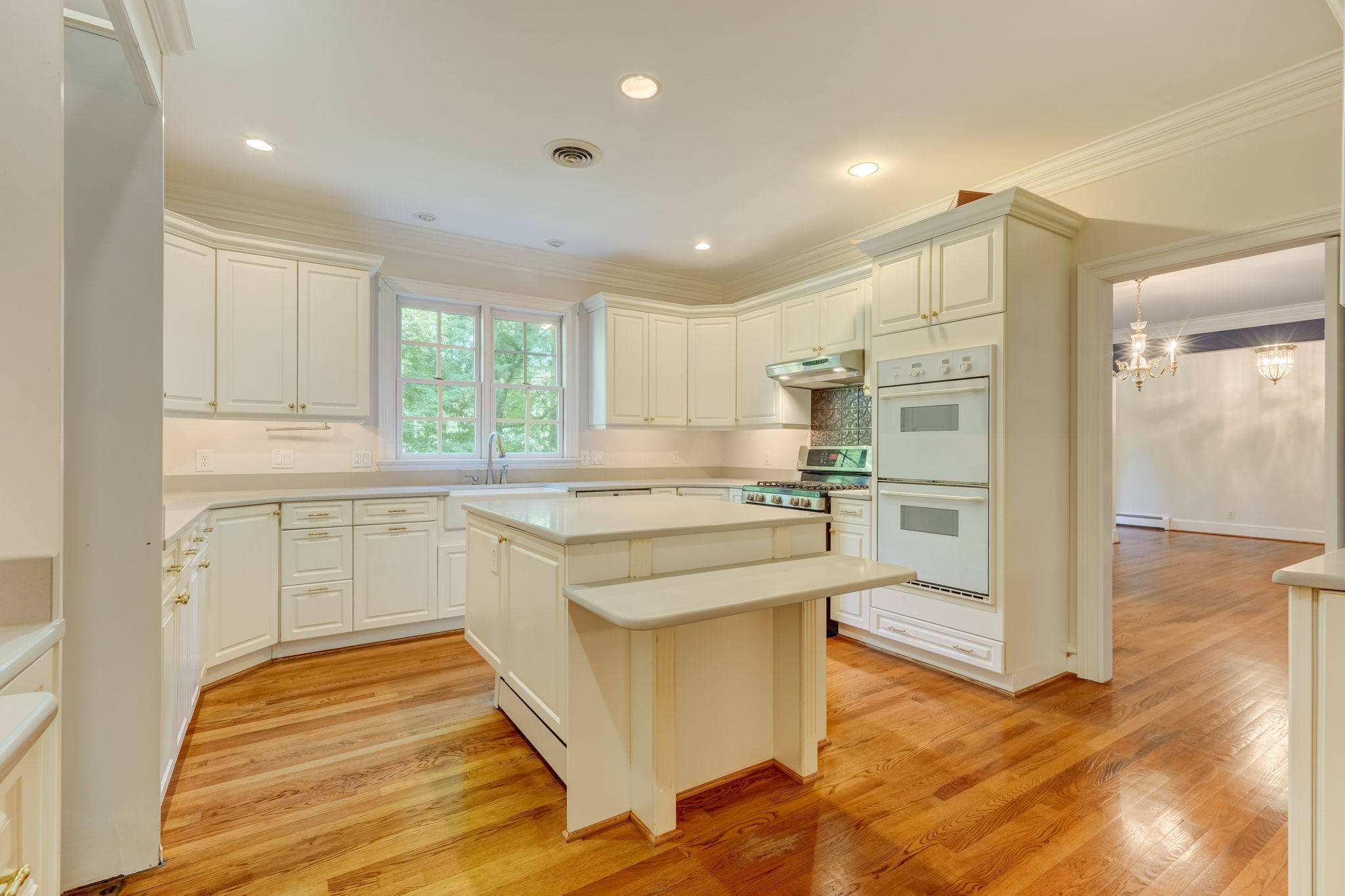 Kitchen/Breakfast Bar