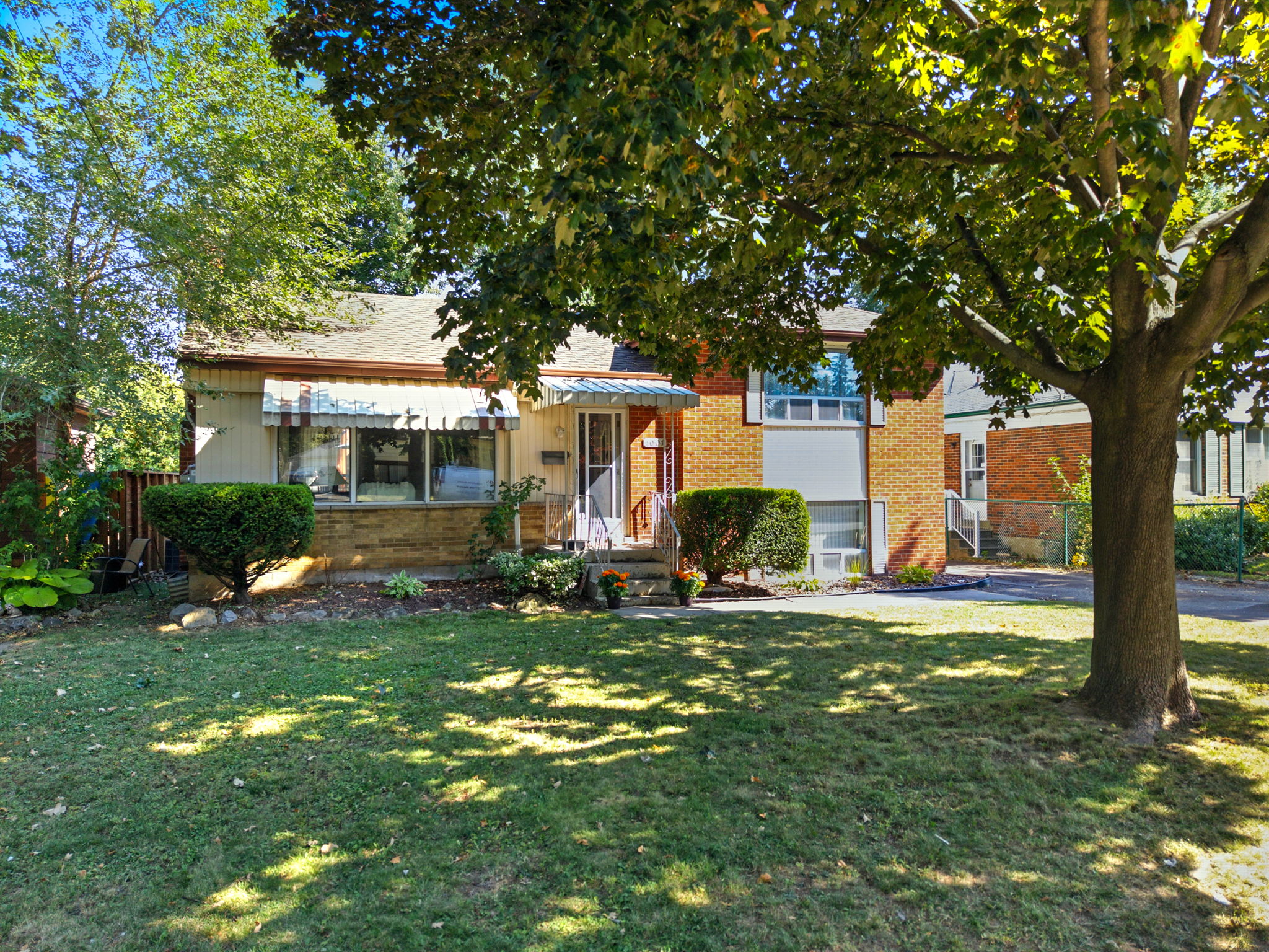 1001 Brucedale Ave E, Hamilton D-1