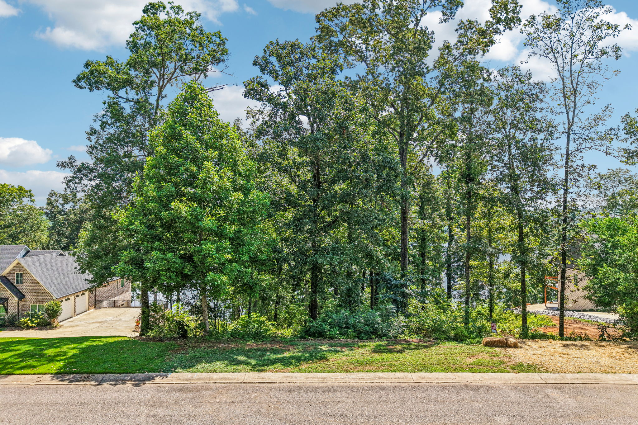 24-Lakeview Crest Dr-S1107-024