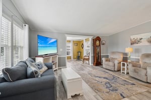 Matthew Ave-S3008-004.jpg