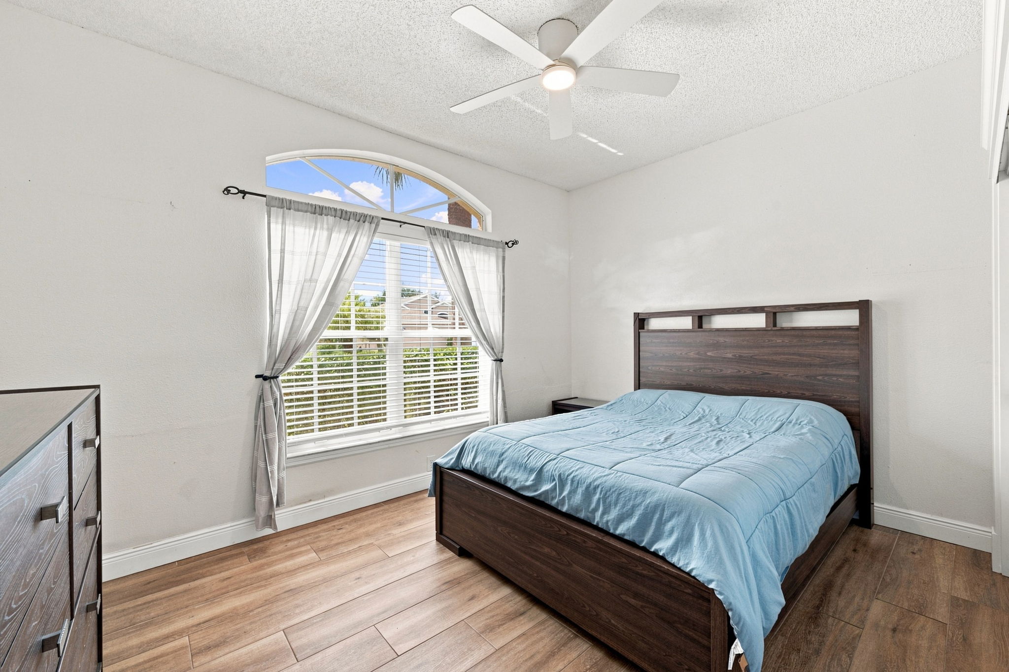 Bedroom2