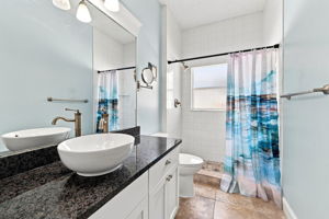 Bathroom2