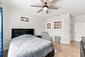 Primary Bedroom1b