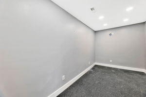 Large Bonus Room!