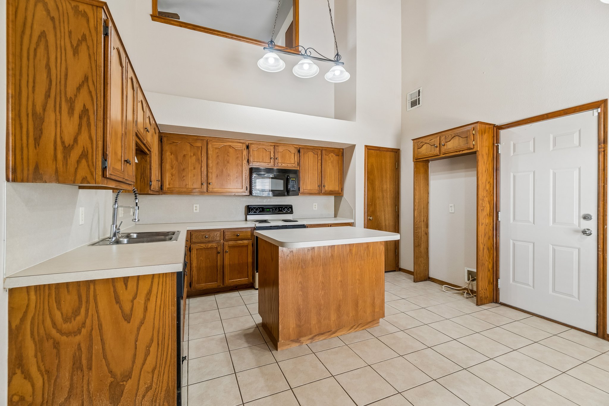 1001 SW 24th St_014.jpg