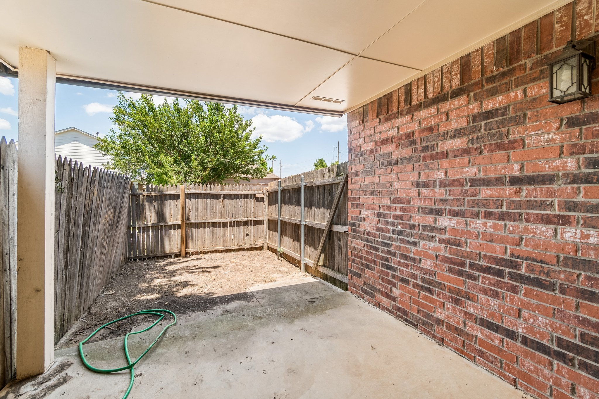 1001 SW 24th St_044.jpg
