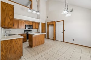 1001 SW 24th St_013.jpg
