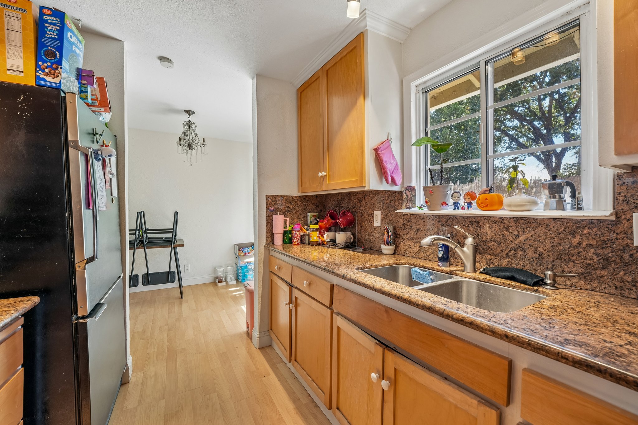1001 Temple Ave-S2808-039.jpg