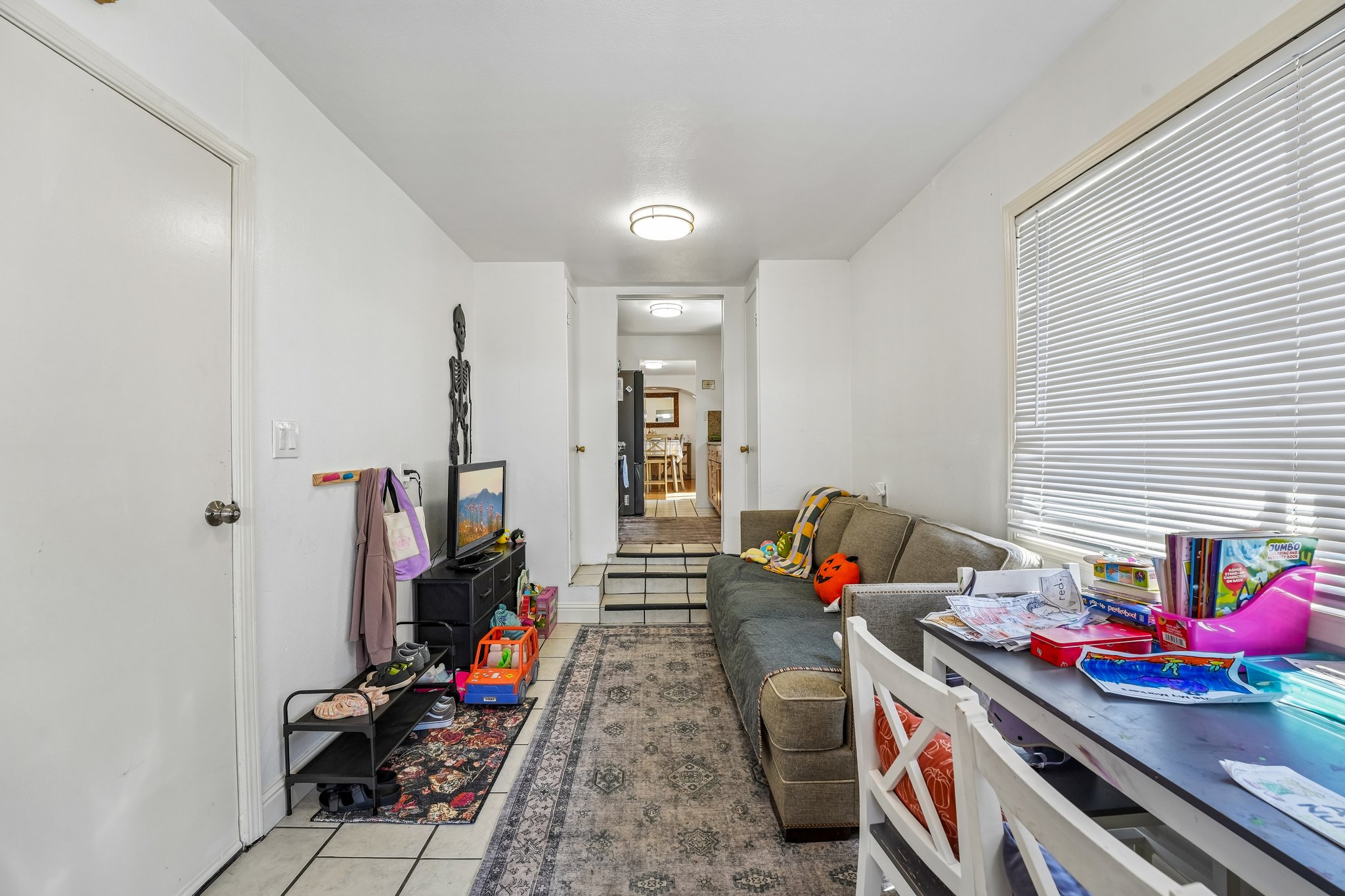 1001 Temple Ave-S2808-061.jpg