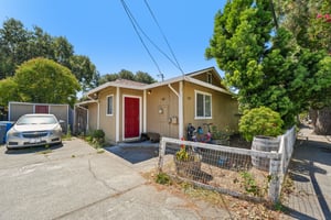 1001 Temple Ave-S2808-009.jpg