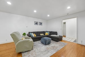 1001 Temple Ave-S2808-019.jpg