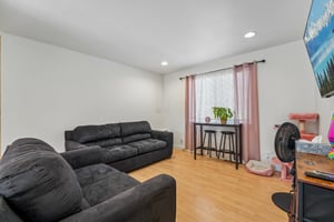 1001 Temple Ave-S2808-020.jpg