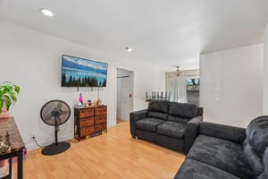 1001 Temple Ave-S2808-023.jpg