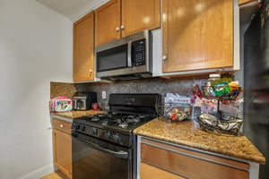 1001 Temple Ave-S2808-038.jpg
