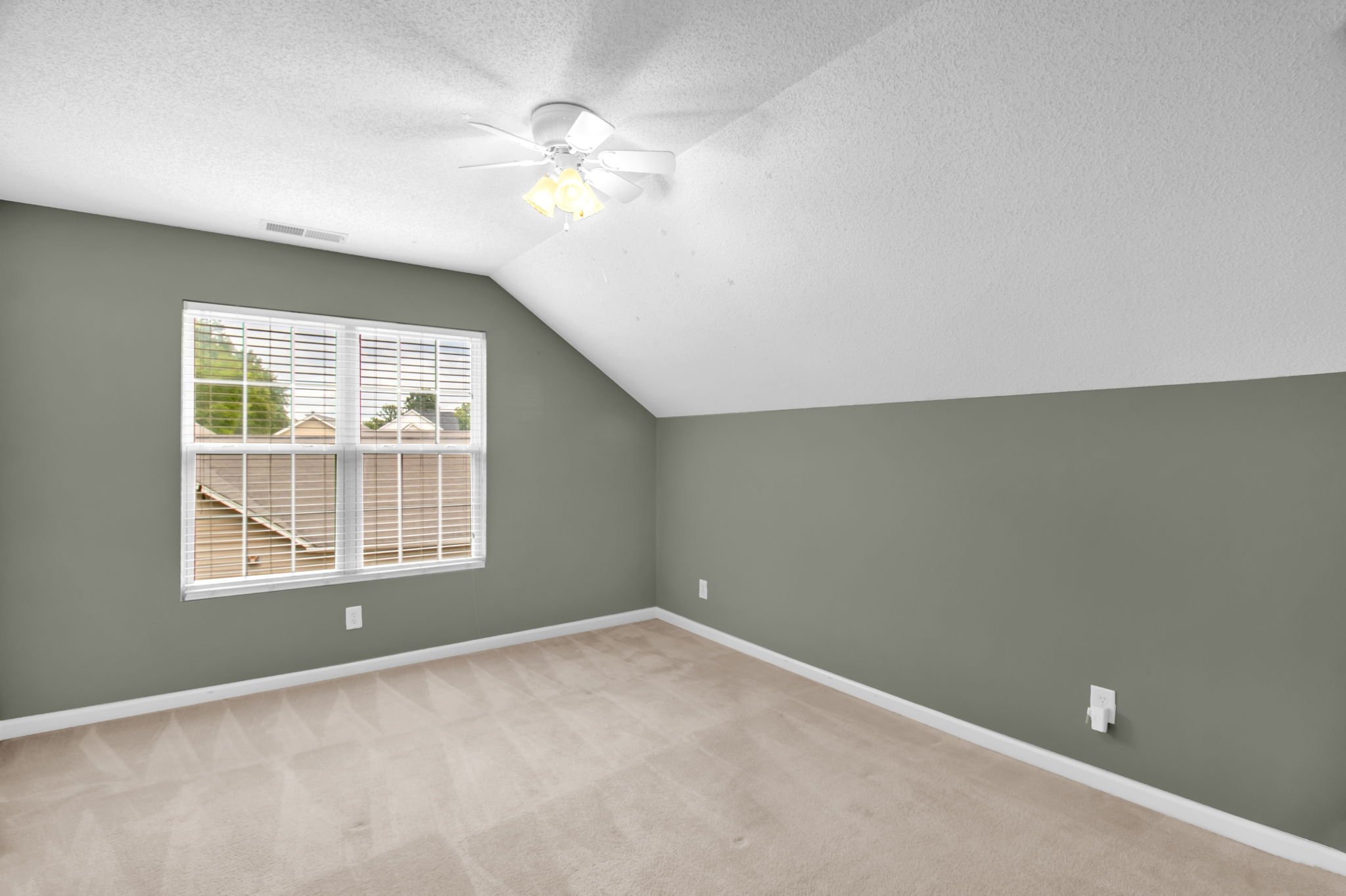 1001 Woodland Pointe Dr-23