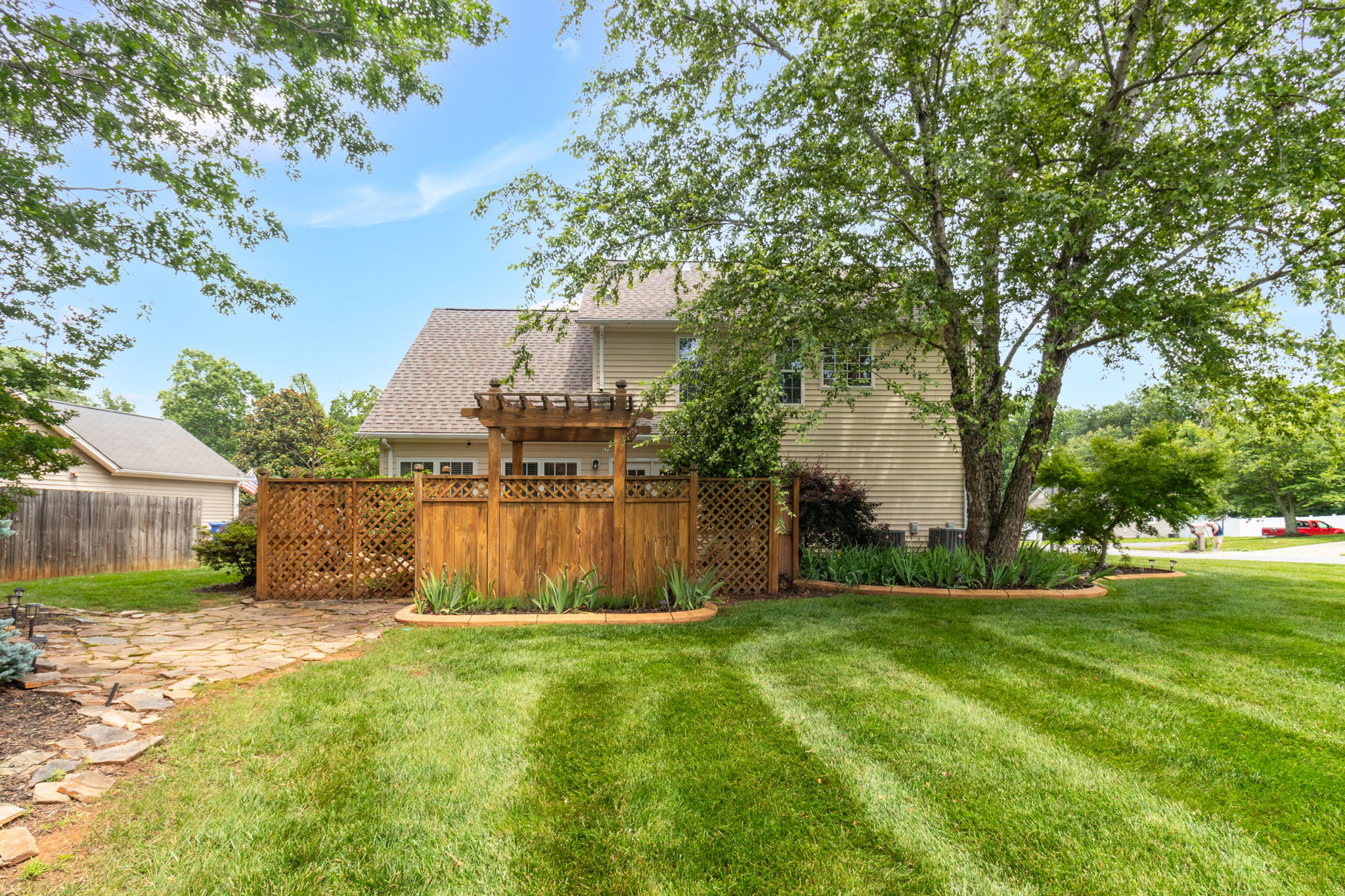 1001 Woodland Pointe Dr-29