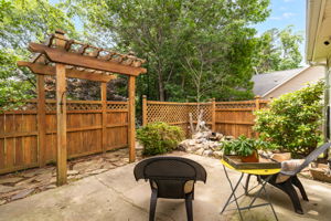 1001 Woodland Pointe Dr-25