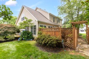 1001 Woodland Pointe Dr-28
