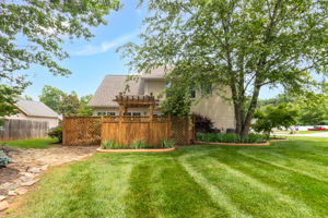 1001 Woodland Pointe Dr-29