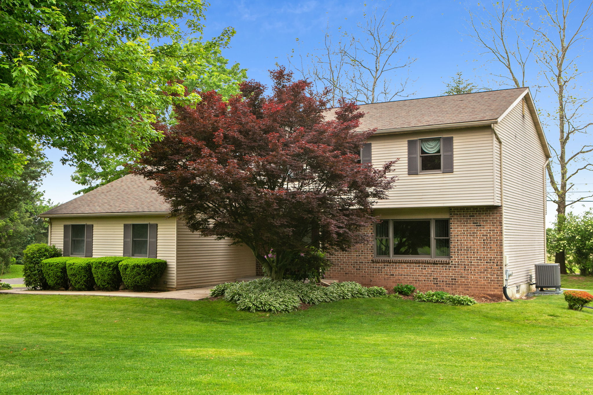 1001 Woodside Cir, Lansdale, PA 19446 Left Bank REPS