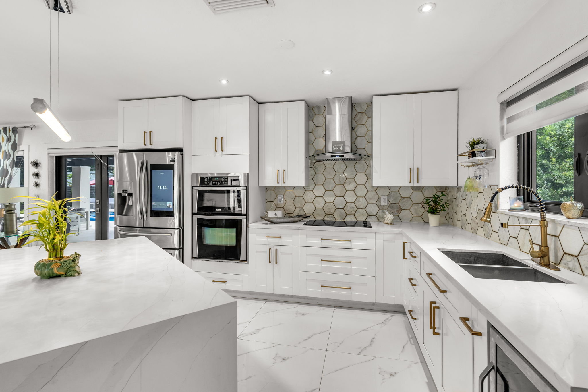  Photo 11
