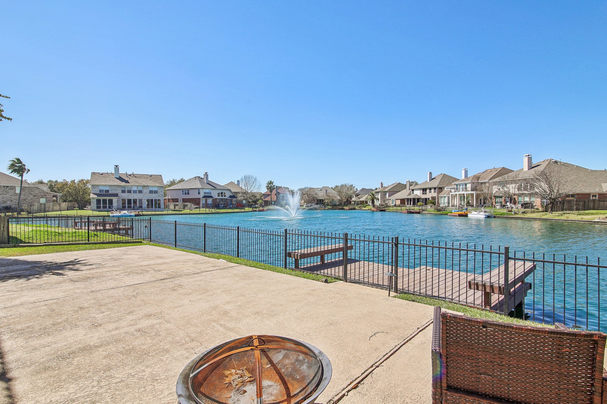 Lakeside Gables Dr-060.jpg
