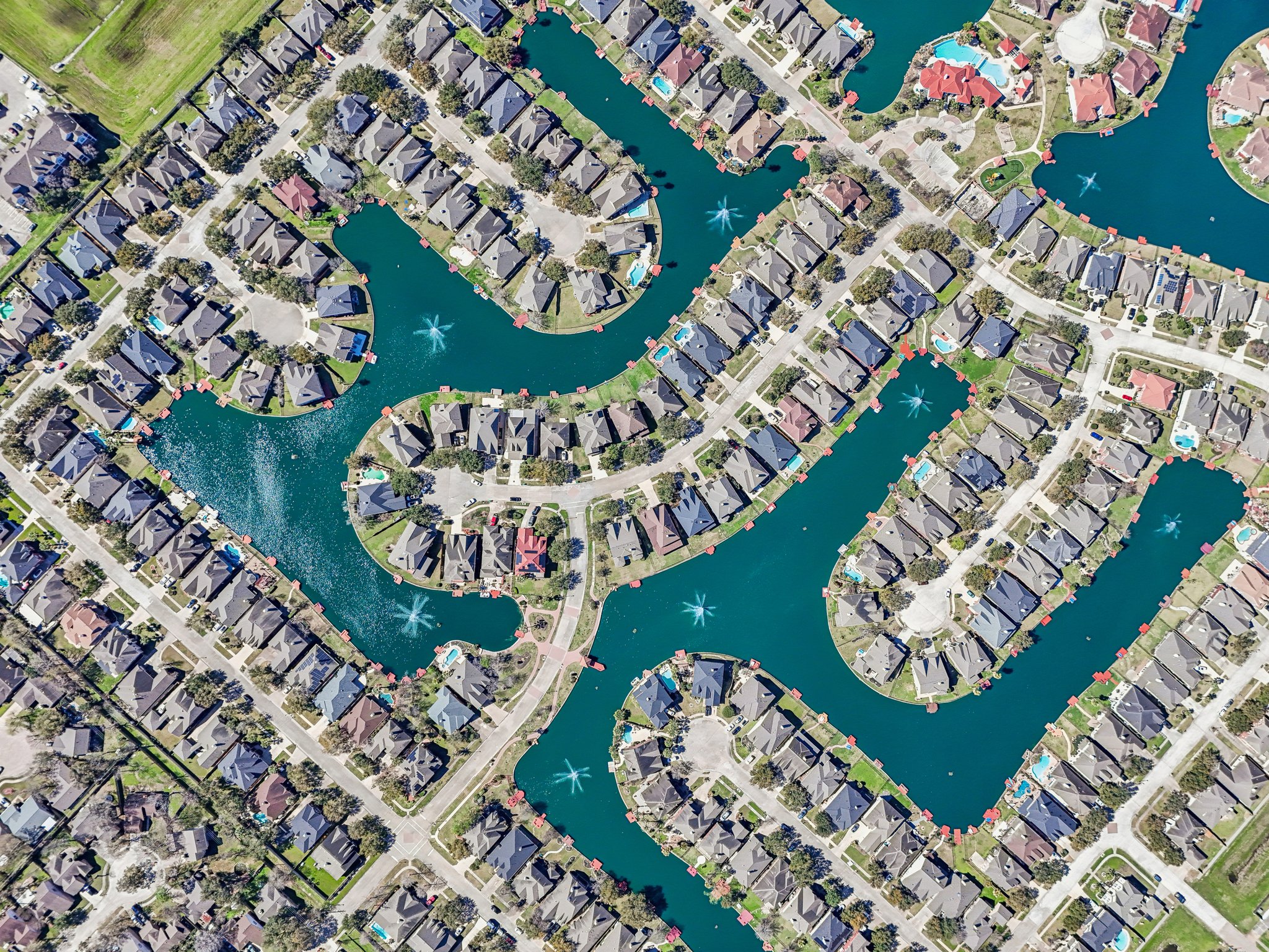 Lakeside Gables Dr-073.jpg