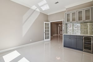 Lakeside Gables Dr-024.jpg