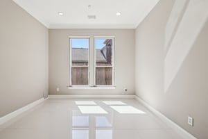Lakeside Gables Dr-027.jpg