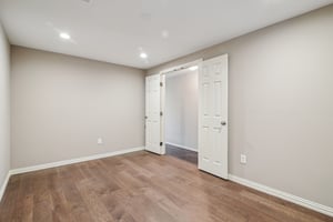 Lakeside Gables Dr-038.jpg