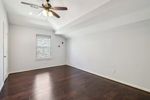 Lakeside Gables Dr-040.jpg