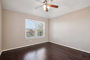 Lakeside Gables Dr-047.jpg