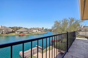 Lakeside Gables Dr-054.jpg