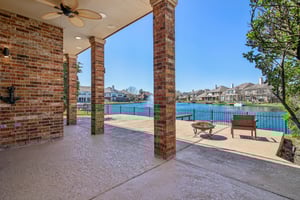 Lakeside Gables Dr-059.jpg