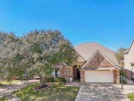 Lakeside Gables Dr-065.jpg