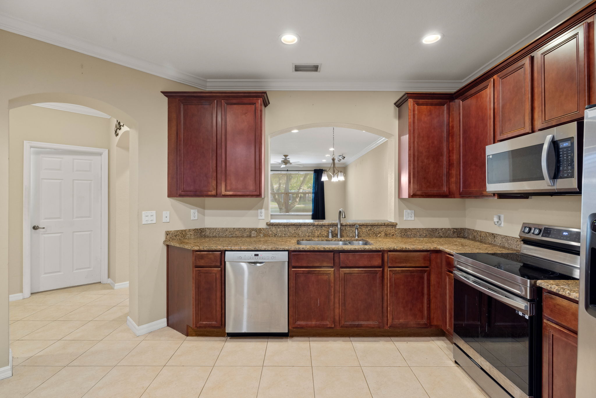 Kitchen 2 of 2